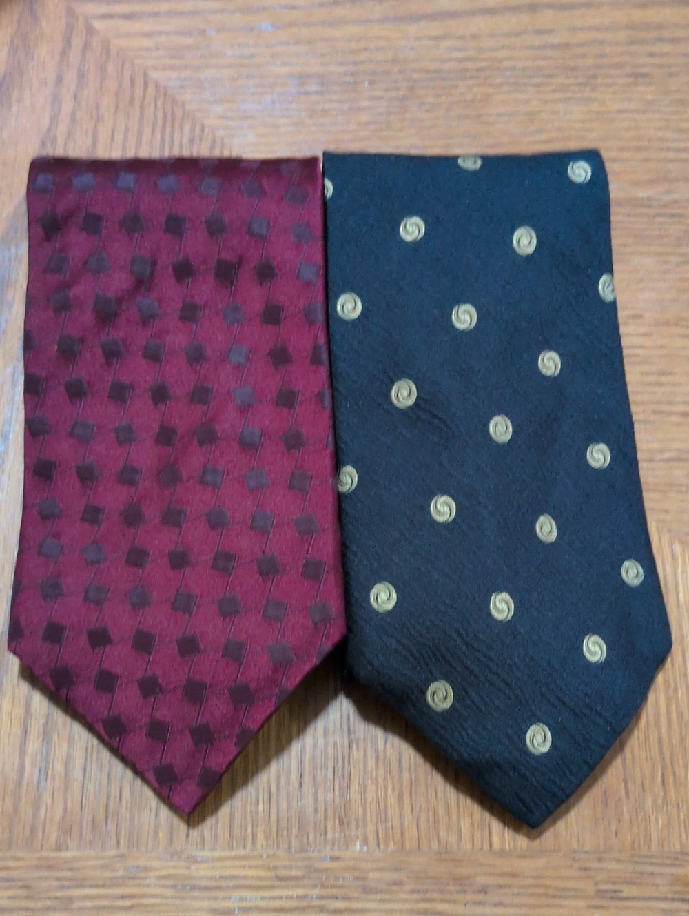 Donna Karan/New York Men's Italian Silk Made in the USA Set of 2 Patterned Ties
